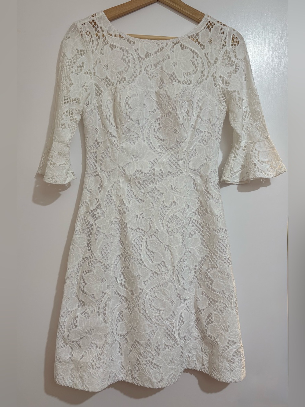 Lilly Pulitzer White Floral Lace Bell Sleeve Mini Shift Dress Bridal Size 0